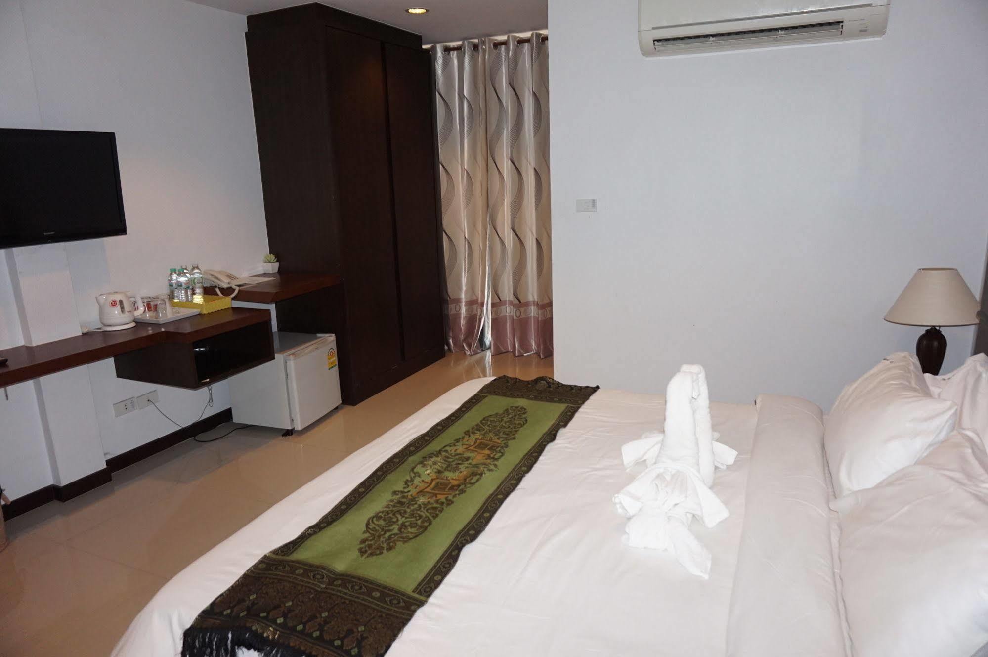 The Next Grand Hotel Khon Kaen Extérieur photo
