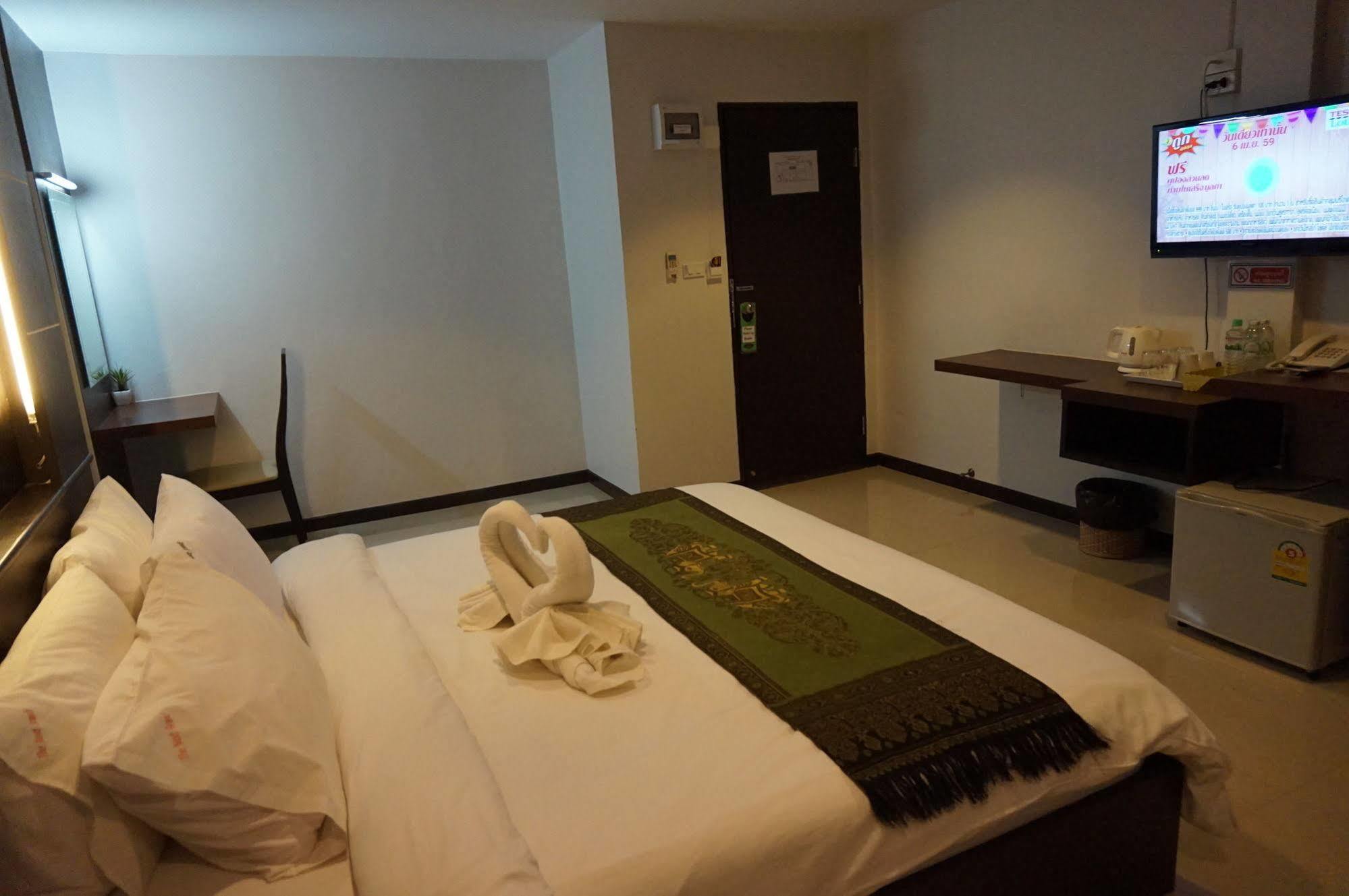 The Next Grand Hotel Khon Kaen Extérieur photo