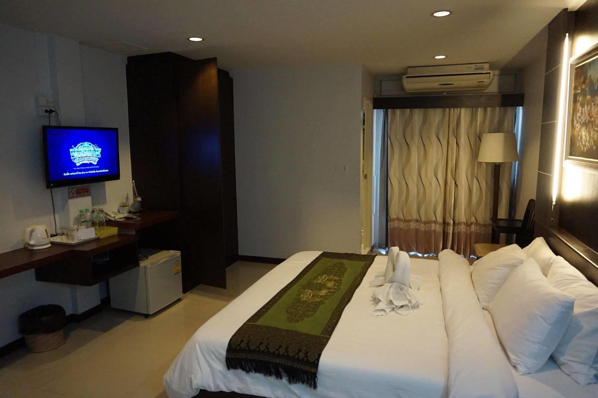 The Next Grand Hotel Khon Kaen Extérieur photo