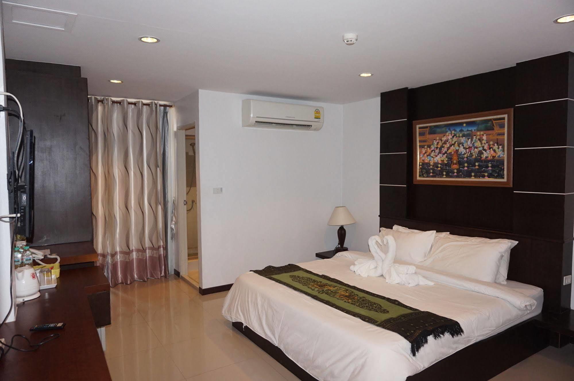 The Next Grand Hotel Khon Kaen Extérieur photo