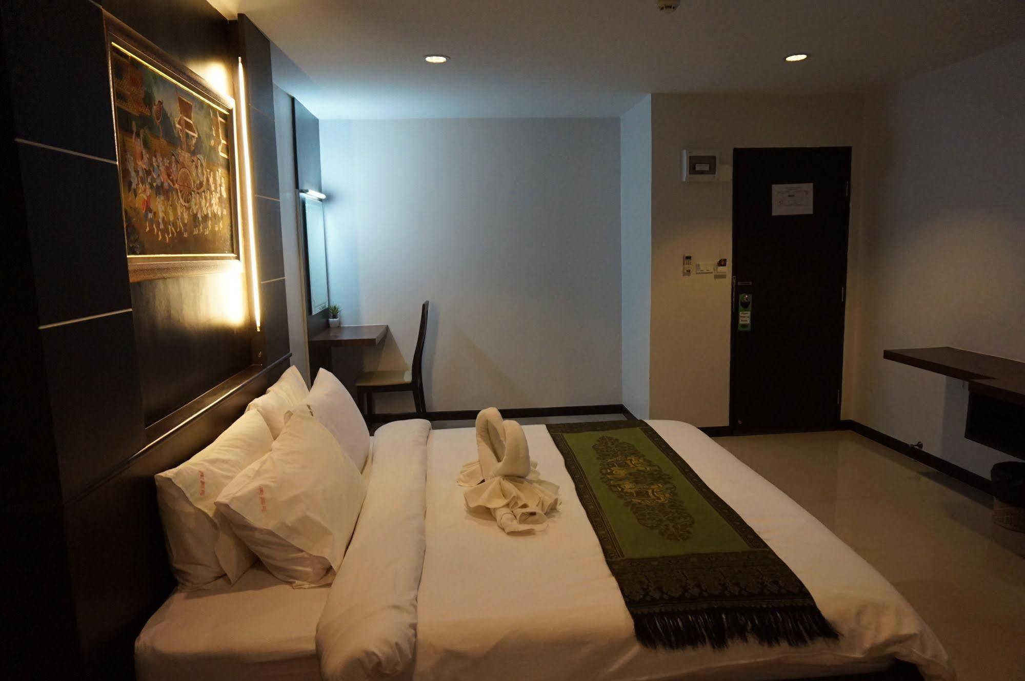 The Next Grand Hotel Khon Kaen Extérieur photo