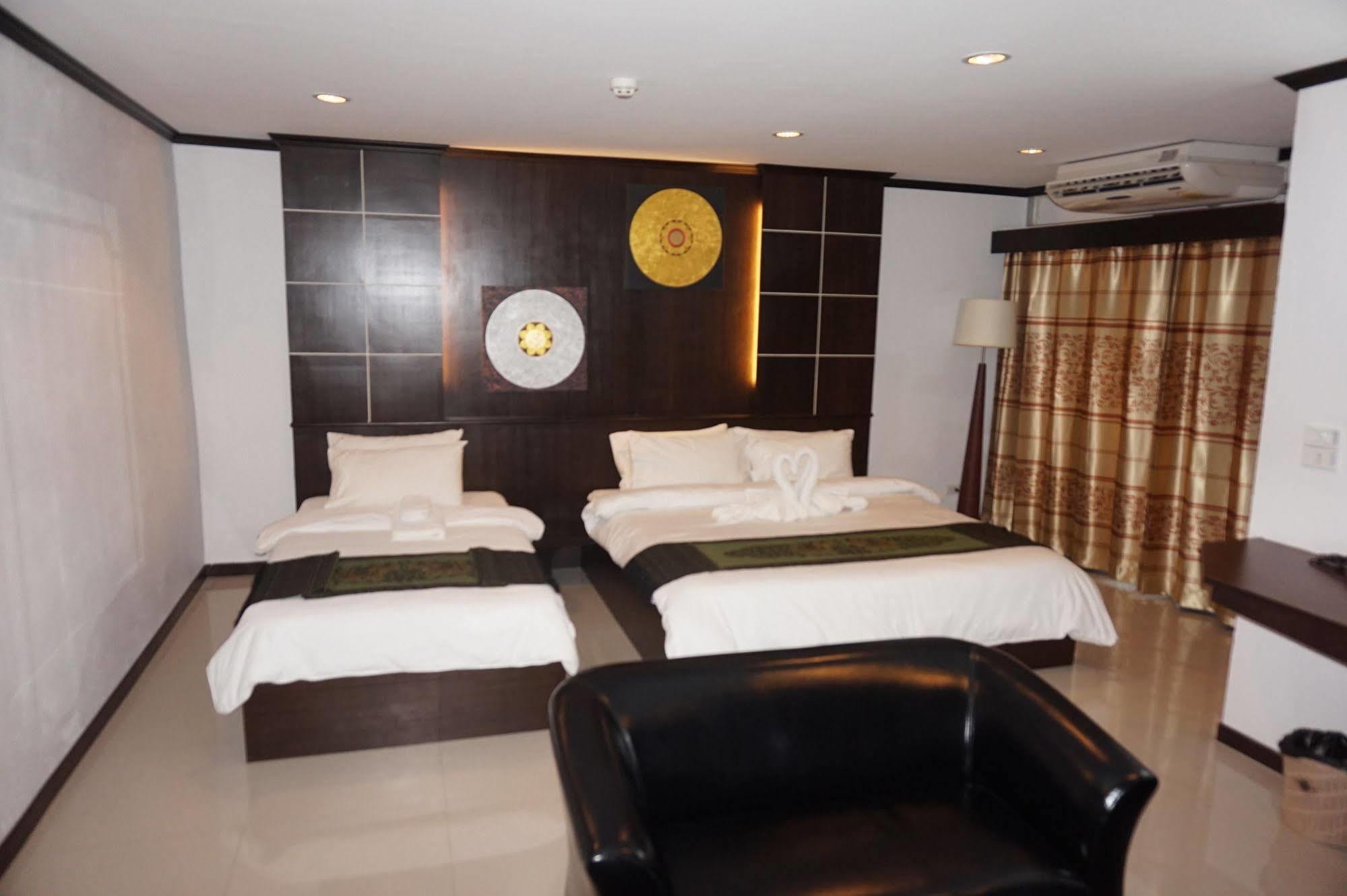 The Next Grand Hotel Khon Kaen Extérieur photo