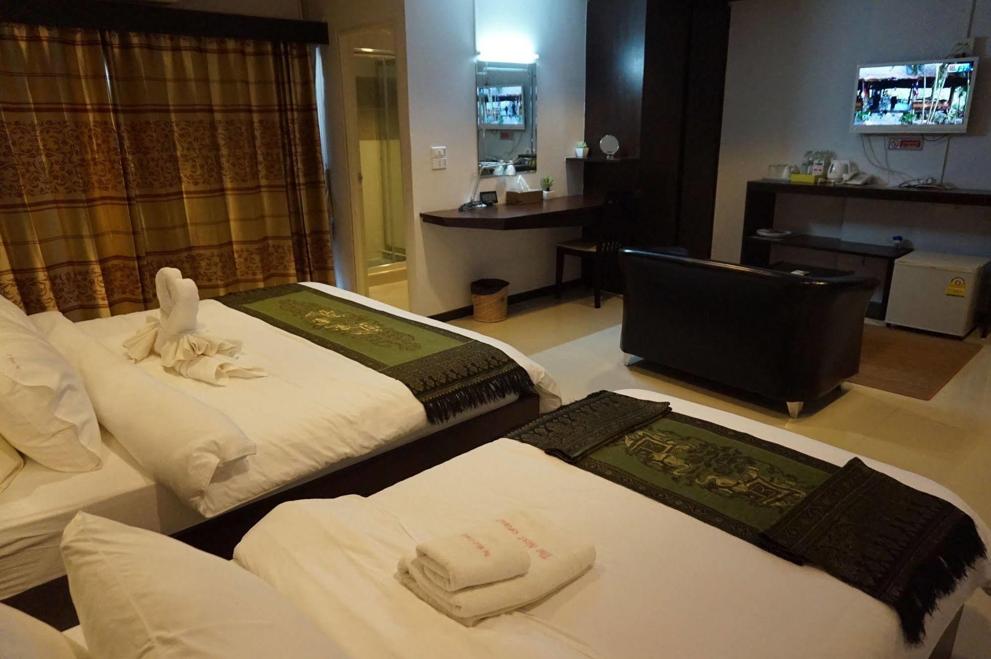 The Next Grand Hotel Khon Kaen Extérieur photo